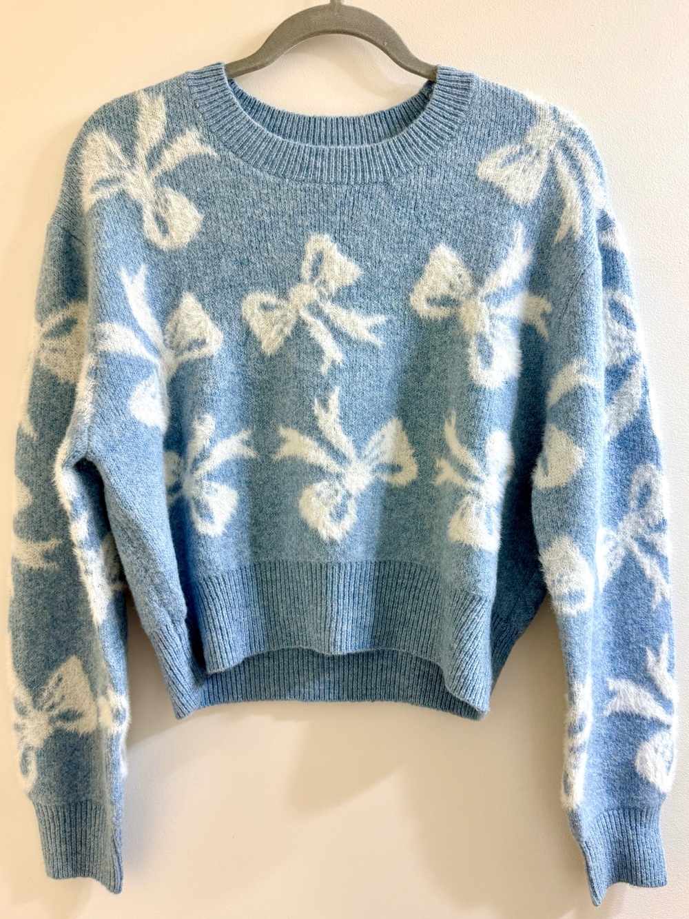 Jessica Simpson Allover Bow Cropped Crewneck Sweater Blue White S - Picture 4 of 11